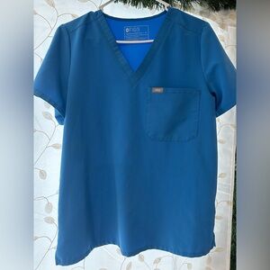 Womens Figs V-Neck Blue Short Sleeve top and Jogger pants set